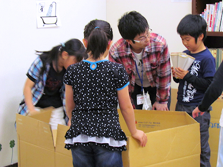 キッズ大学 〜ダンボールで家具を作っちゃおう〜