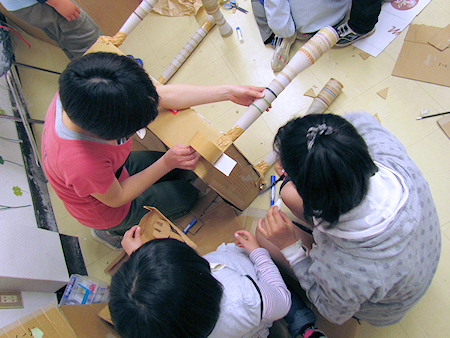 キッズ大学 〜ダンボールで家具を作っちゃおう〜