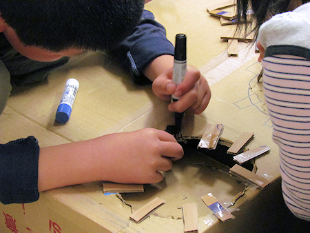 キッズ大学 〜ダンボールで家具を作っちゃおう〜