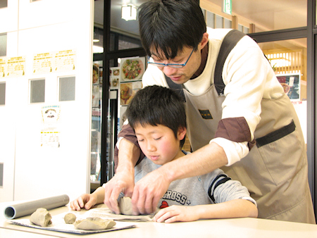 やませ土風館で冬休み手作り体験教室開催