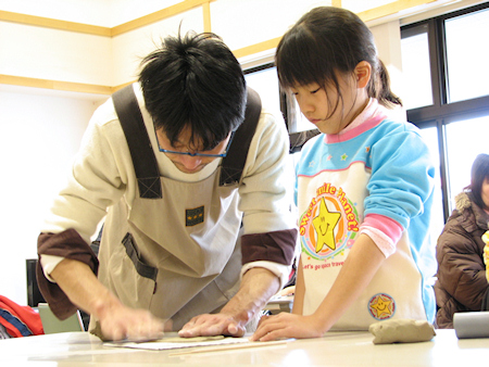 やませ土風館で冬休み手作り体験教室開催