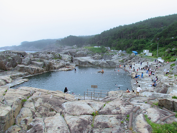 侍浜海水プールオープン!